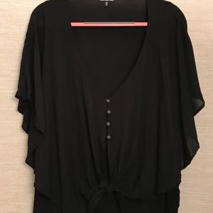 Black Charlotte Russe Flowy Blouse with Buttons